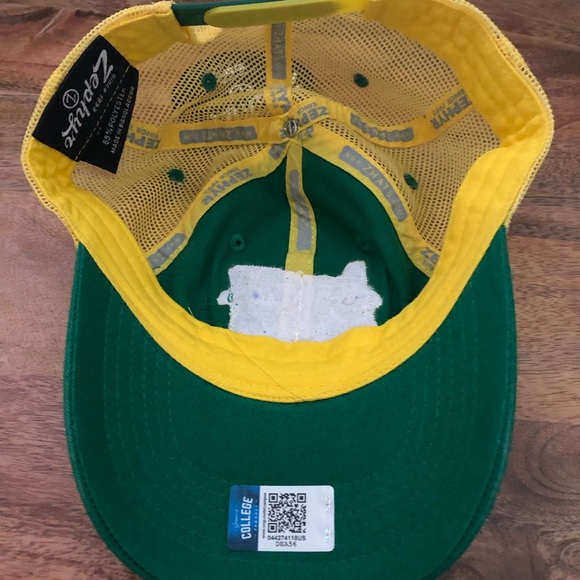 University of Oregon hat - Picture 5 of 6